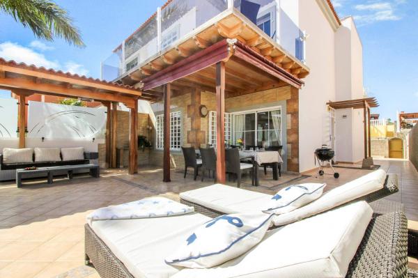 villa in Arguineguin 23669RK 1